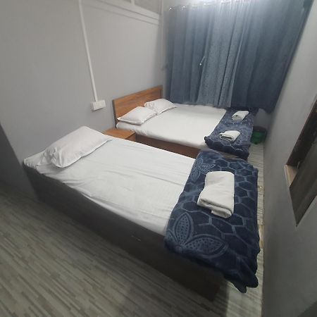 Hotel Family Stay Beside Railway Station アウランガーバード エクステリア 写真